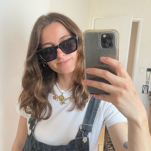 Black sunglasses o/s - Picture 2 of 8